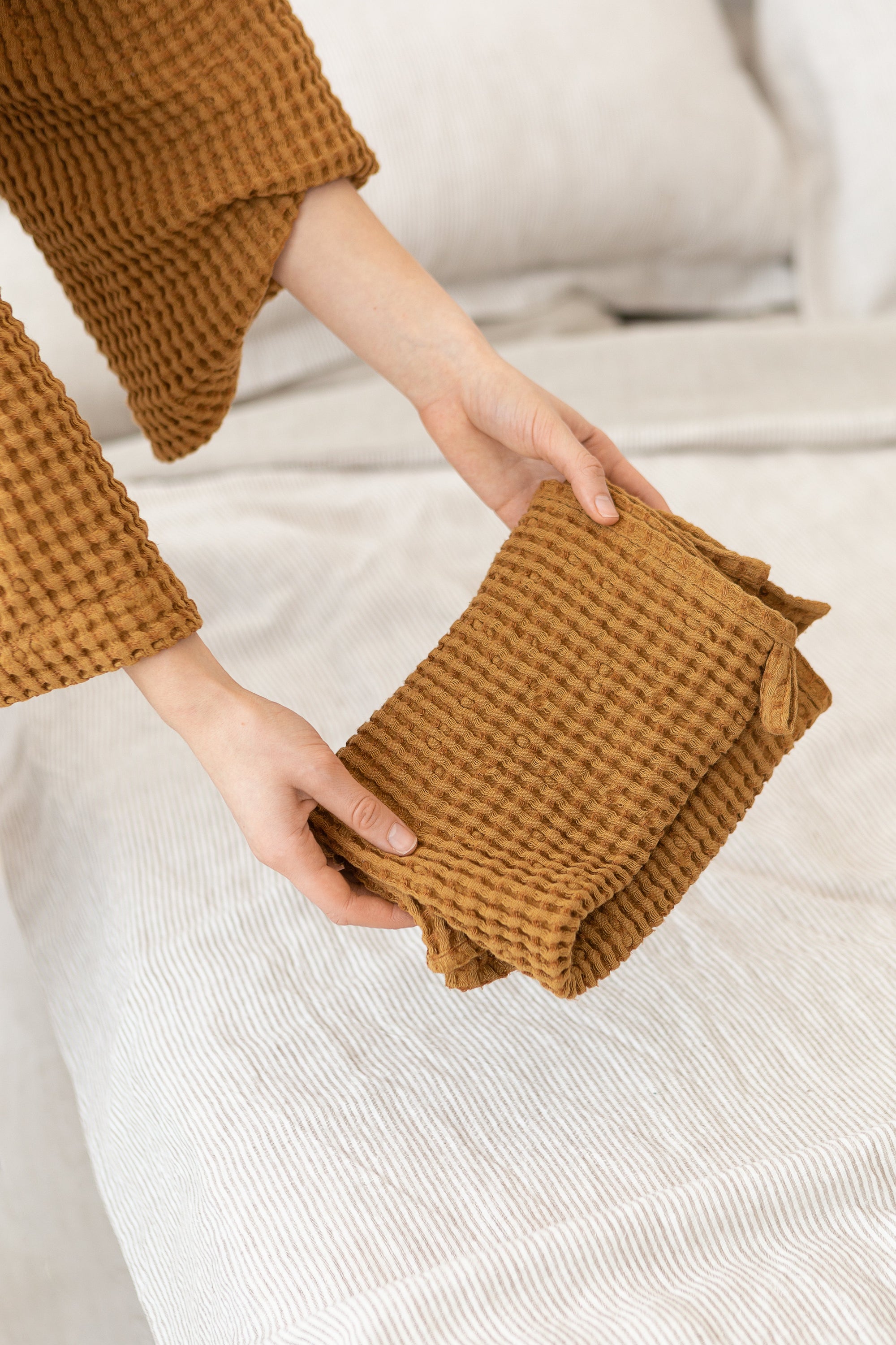Amber Waffle Linen Body Towel – Textured Elegance